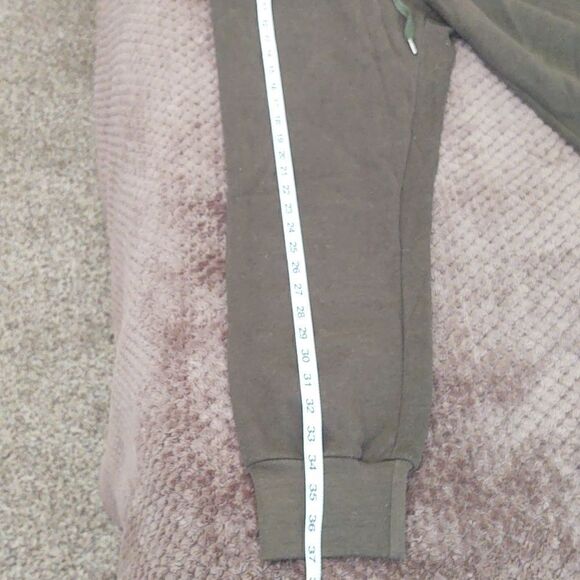 Fashion Nova sweatpants  - Picture 6 of 7